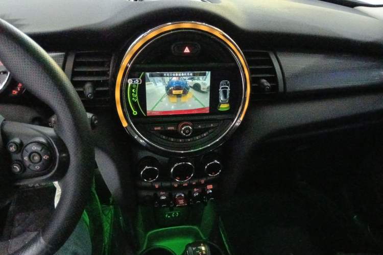 Used MINI 2016 1.5T COOPER Pioneer Edition Five-Door Model
