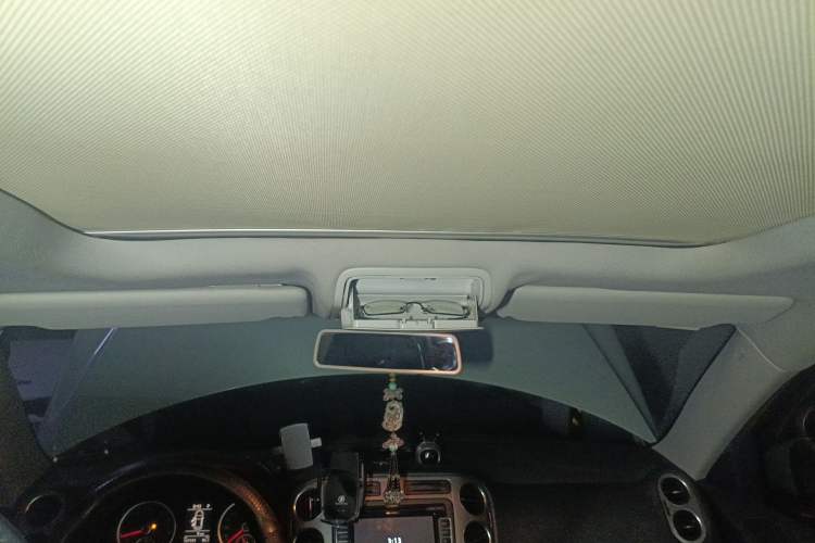 Used Volkswagen Tiguan 2012 1.8TSI Automatic All-Wheel Drive Elite Edition Headliner