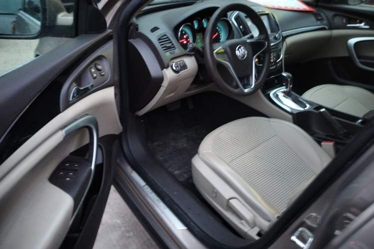 Used Buick Regal 2014 2.0L Leading Fashion Edition