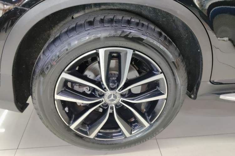 Used Mercedes-Benz GLC 2020 Facelift GLC 300 L 4MATIC Dynamic Edition