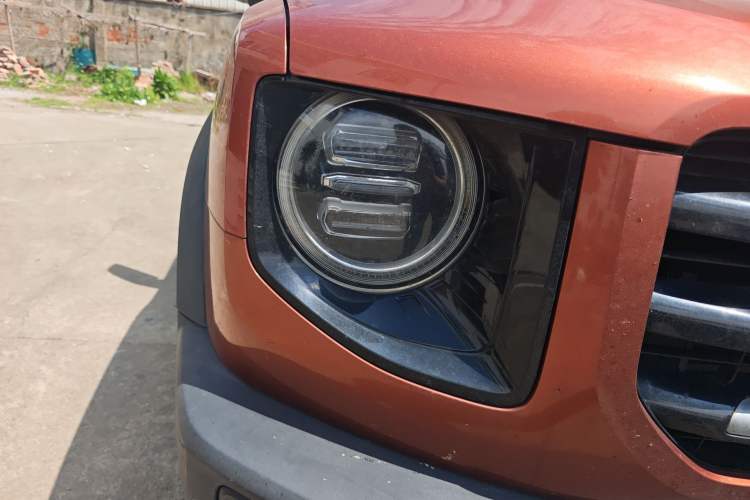 Used Haval DARGO 2021 1.5T DCT Two-Wheel Drive Border Collie Edition Right Front Headlight