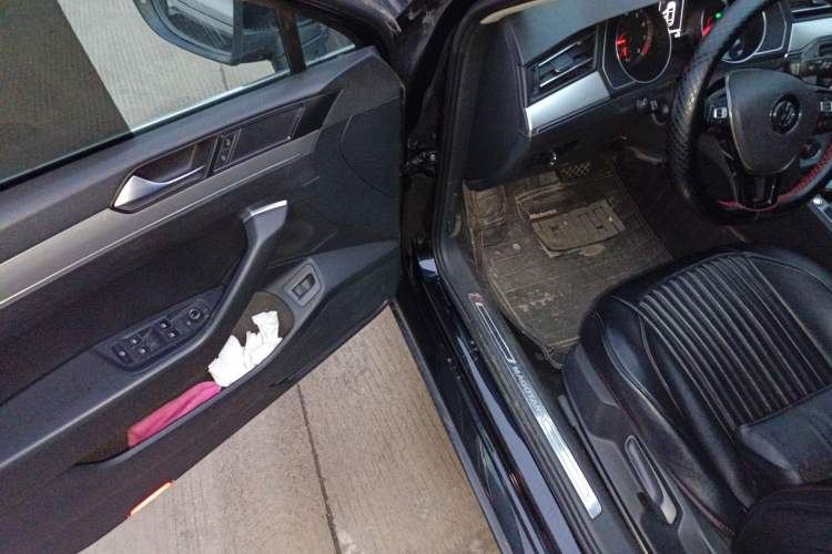 Used Volkswagen Magotan 2019 280TSI DSG Comfort Model China VI Standard Driver Seat