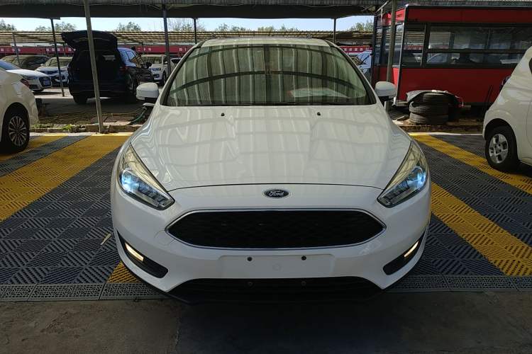 Used Ford Focus 2018 Hatchback Classic 1.6L Automatic Trendy SmartDrive Edition