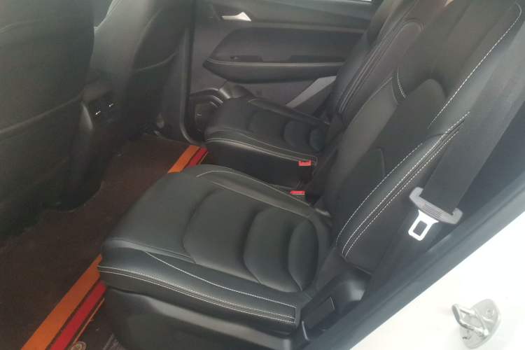 Used Baojun 530 2021 Global Car Anniversary Edition 1.5T CVT Prestige Connected Model 6 Seats