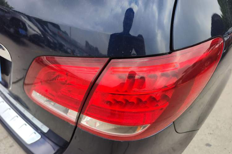 Used Mercedes-Benz B-Class 2018 B 200 Sport Edition Right Rear Taillight