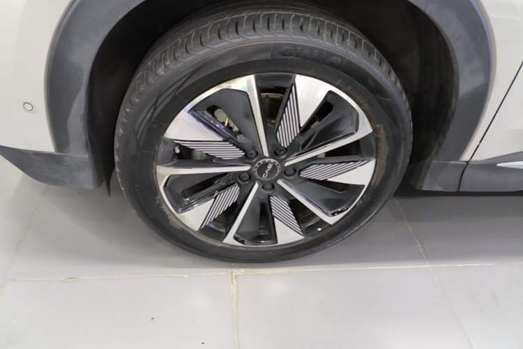 Used BYD Song PLUS New Energy 2025 EV Intelligent Driving Version 520km Premium Model Exterior 4