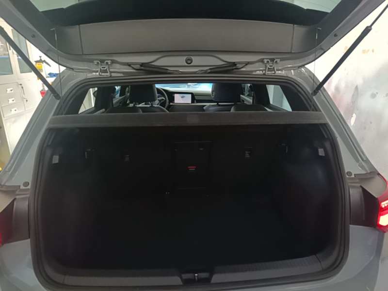 Used Volkswagen Golf 2023 280TSI DSG R-Line Lite — 18