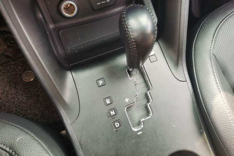 Used Hyundai ix35 2015 2.0L Automatic 2WD Smart Version China V Standard
