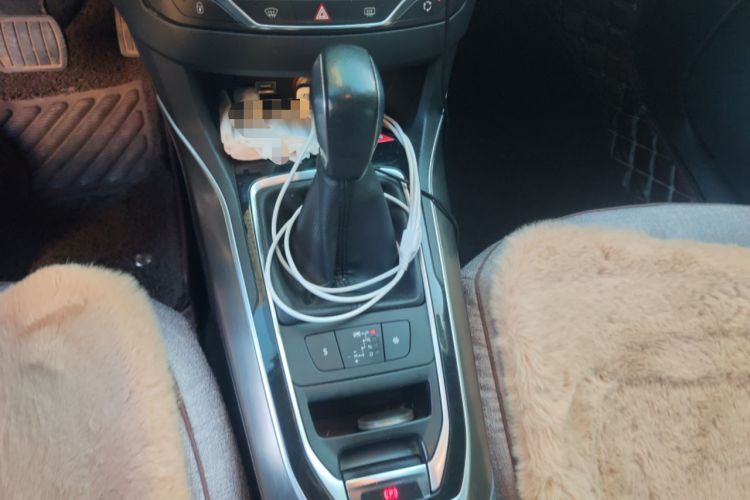 Used Peugeot 408 2016 1.6T Automatic Luxury Edition Gear Lever