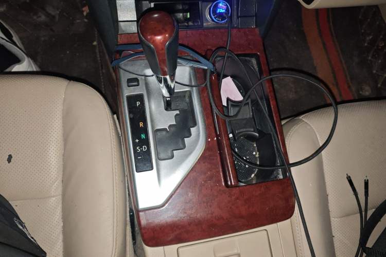 Used Toyota Camry 2013 2.5G Comfort Edition Gear Lever