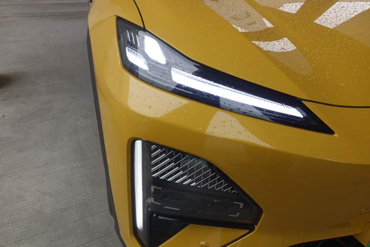 Used Deepal S07 2026 230Ultra with Huawei Qiankun ADS SE Edition Right Front Headlight