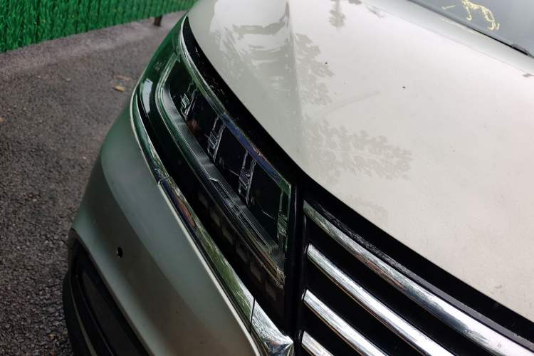 Used Roewe RX5 New Energy 2017 eRX5 50T Hybrid Connected Prestige Flagship Edition
