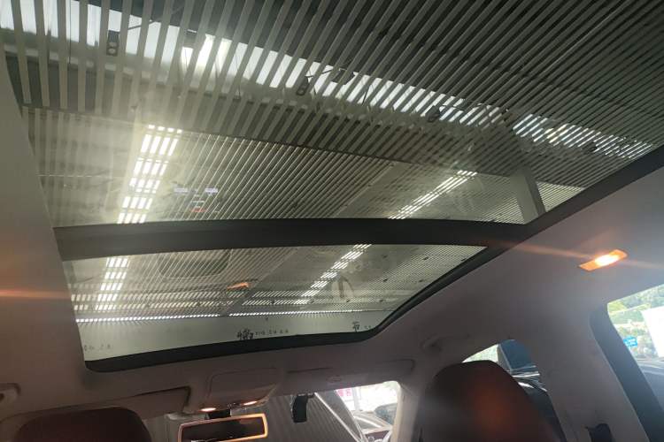 Used Volkswagen Tiguan L 2015 2.0 TSI Automatic All-Wheel Drive Luxury Edition