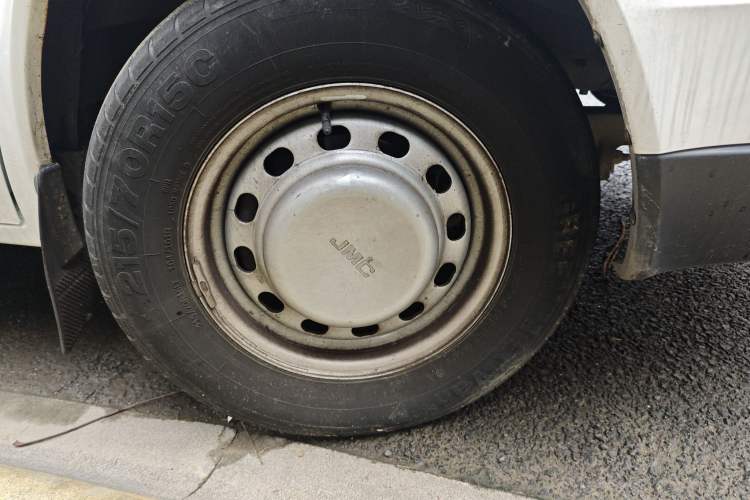 Used JMC Transit 2019 2.8T Commercial Version Short Wheelbase Mid-Roof 6-Seater China VI JX493
