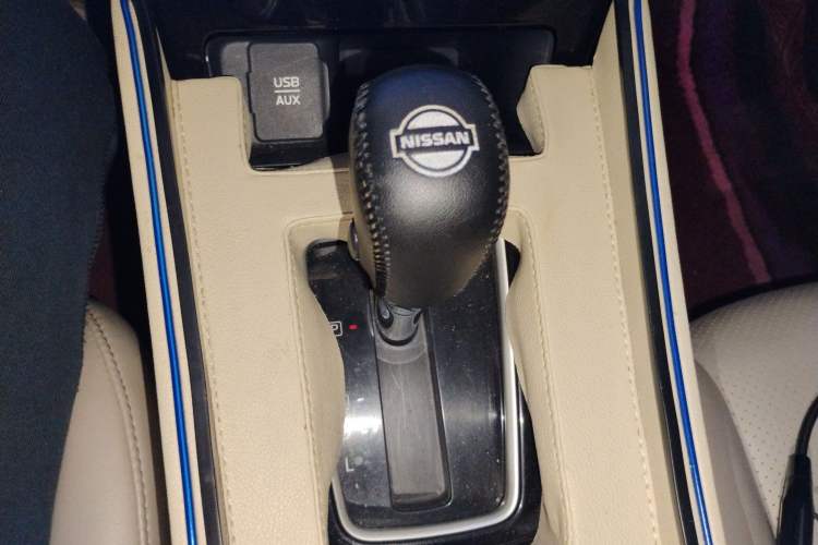 Used Nissan Sylphy 2016 1.6XV CVT Smart Enjoyment Version Gear Lever