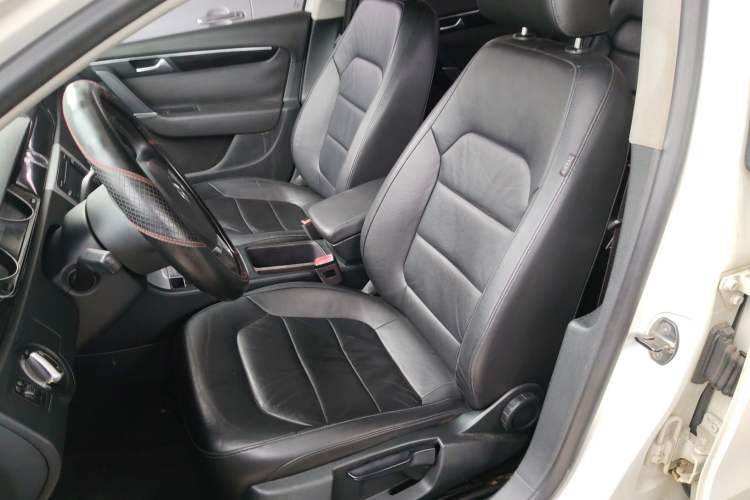 Used Volkswagen Magotan 2012 1.8TSI Comfort Model Left Front Seat