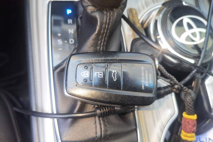 Used Toyota Camry 2019 Revised Version Dual-Engine 2.5 HG Luxury Edition Vehicle Key