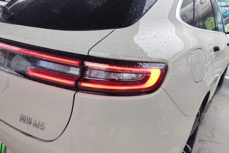 Used Hima AITO M5 2025 Extended-Range Ultra All-Wheel-Drive Version Exterior 3