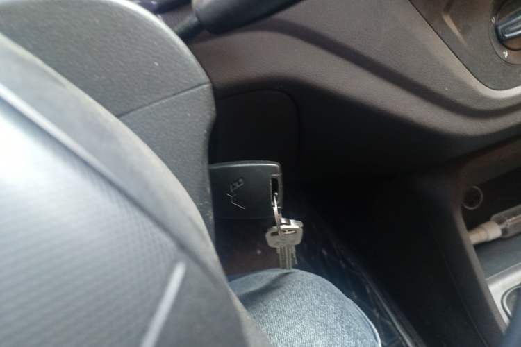 Used Wuling Hongguang V 2019 1.5L Jingqu Version China VI LAR