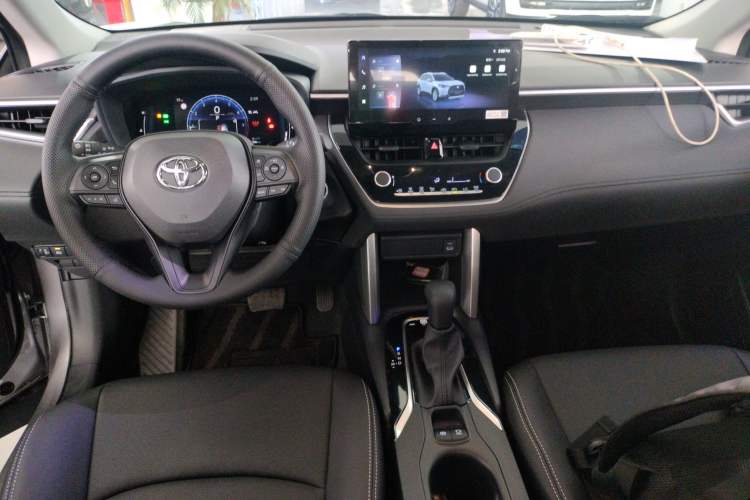 Used Toyota Corolla Cross 2024 2.0L Elite Edition Center Console