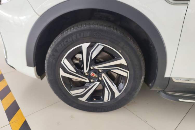 Used Hongqi HS5 2022 Revised Version 2.0T Smart Connect Flagship Edition
