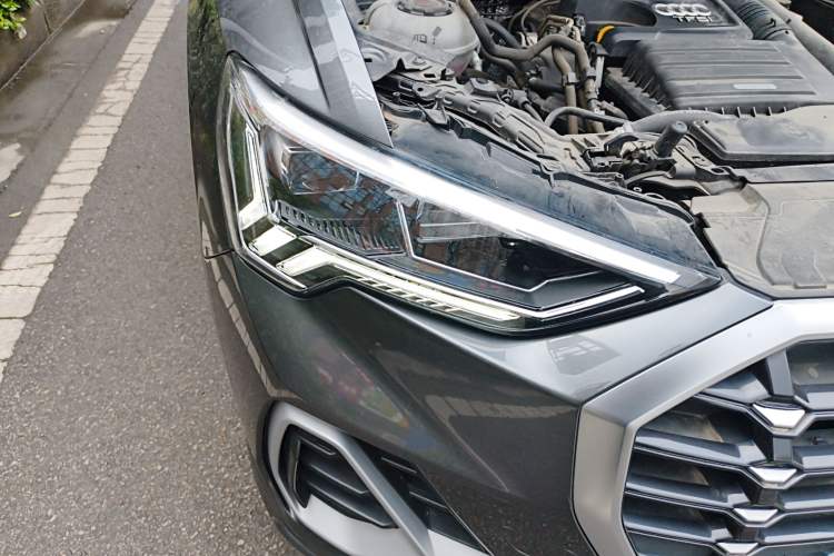 Used Audi Q3 2021 35 TFSI Progressive Dynamic Edition
