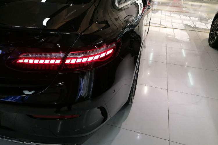 Used Mercedes-Benz E-Class (Import) 2021 E 260 Coupe