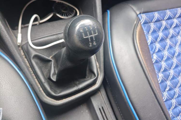 Used Volkswagen Jetta 2017 1.4L Manual Fashion Edition Gear Lever