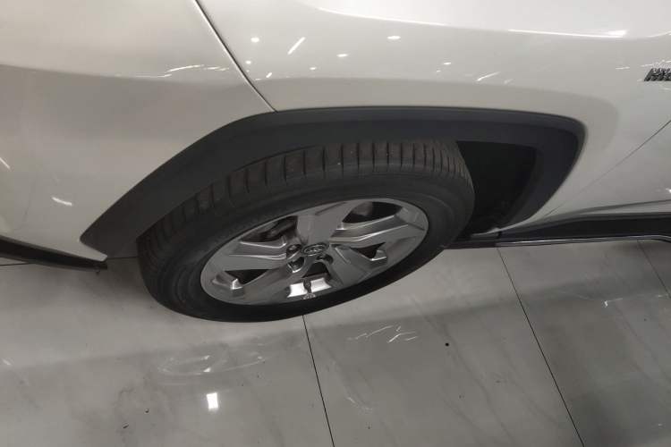 Used Toyota RAV4 2020 Dual-Engine 2.5L E-CVT Two-Wheel Drive Elite Edition