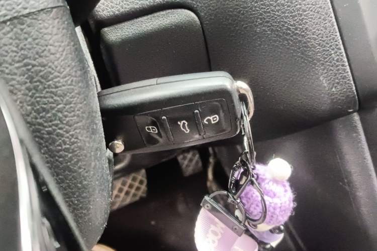 Used Volkswagen Polo 2016 1.6L Automatic Comfort Model