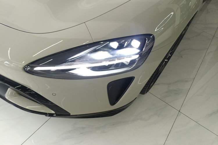 Used Xiaomi Auto SU7 2024 Rear-Drive Long-Range Intelligent Driving Version
