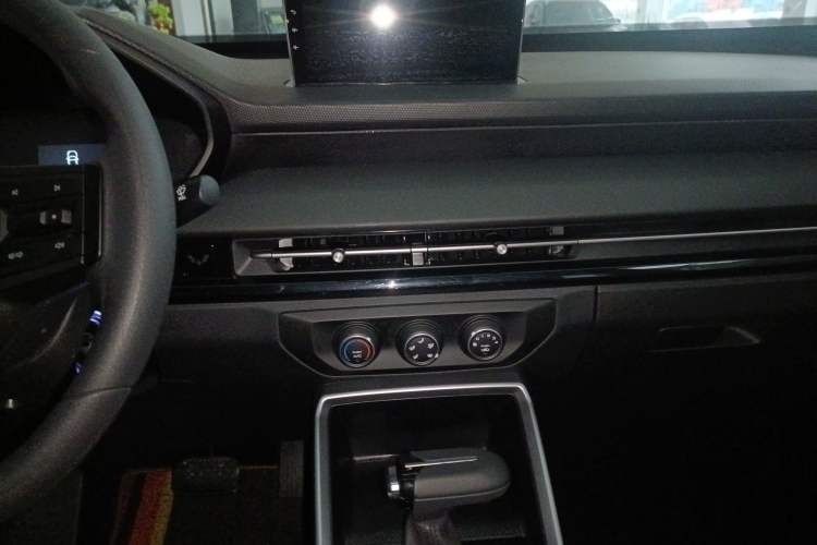 Used Wuling Alvez 2023 1.5L CVT Comfort Edition
