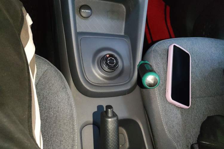 Used Wuling Hongguang New Energy 2024 All-Electric Model 300KM Practical Version