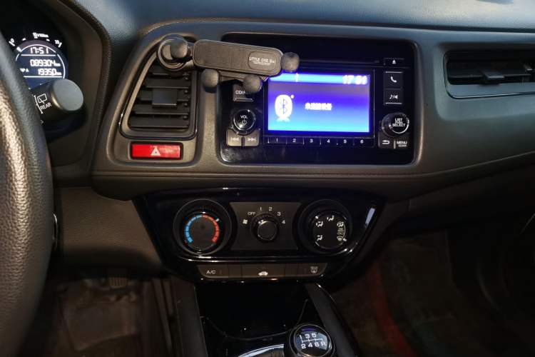 Used Honda Vezel 2017 1.5L manual two-wheel drive Comfort trim level