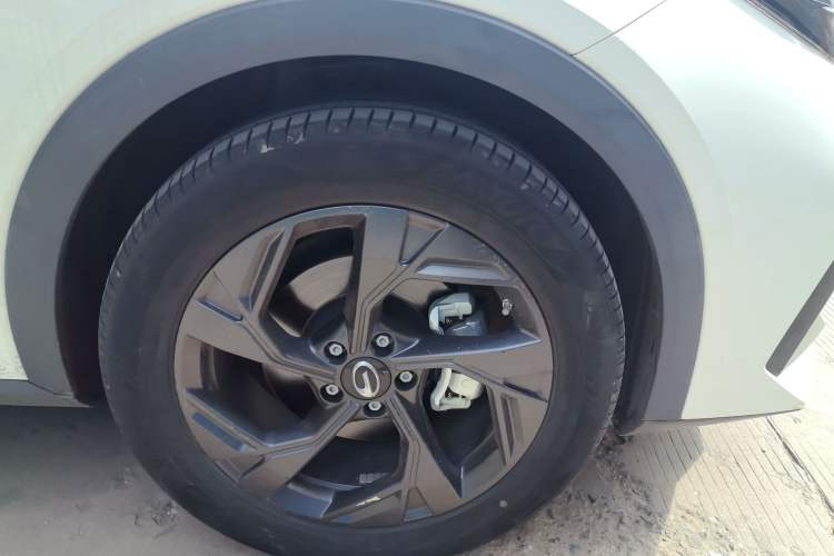 Used GAC Trumpchi GS3 2023 Shadow Speed 270T Dynamic Intelligence Edition Right Front Wheel Hub