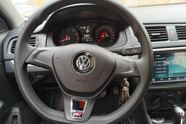 Used Volkswagen Lavida 2017 1.6L Automatic Fashion Edition