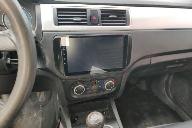 Used CHANGAN KAICHENG Shenqi F30 2019 1.5L Standard Version China VI Dual-Cab Long Wheelbase DAM15KL Audio And AC Panel