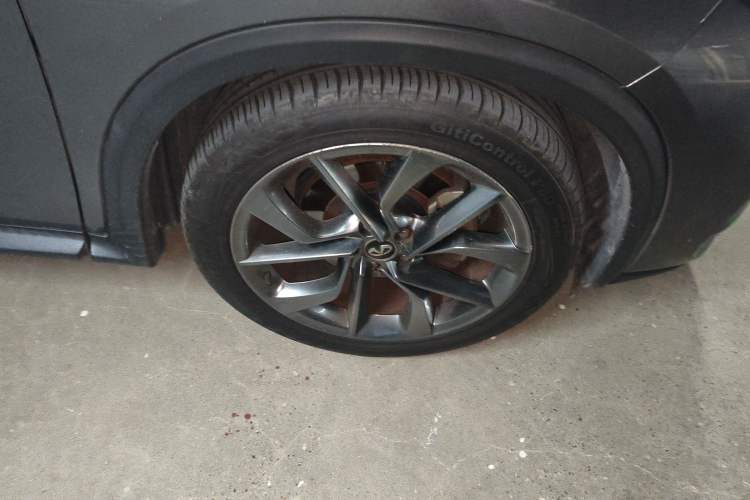 Used Infiniti QX50 2018 2.0T Four-Wheel Drive Smart Edition Right Front Wheel Hub