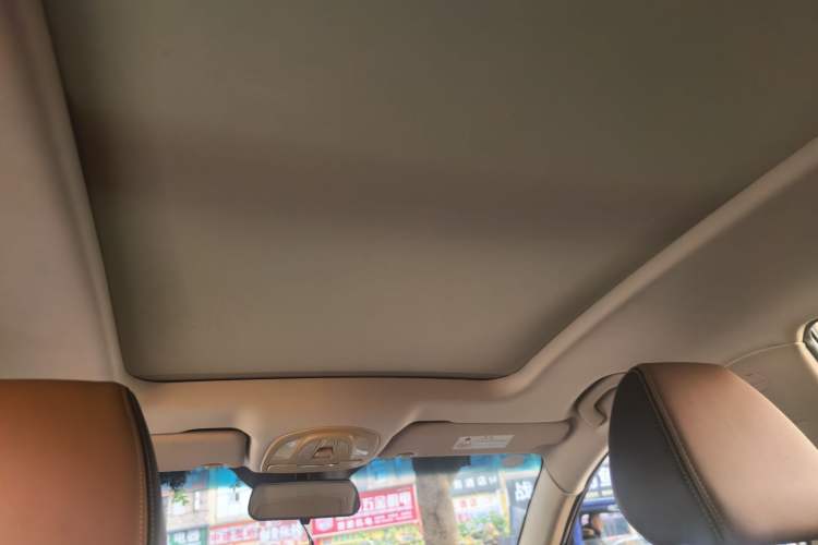 Used Baojun 560 2017 Rhythmic Edition 1.8L iAMT Prestige Model