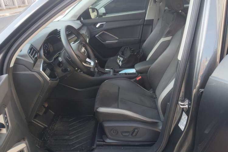 Used Audi Q3 2019 35 TFSI Fashion Dynamic Model
