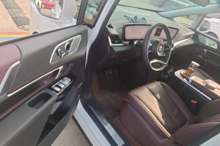 Used Buick Century 2025 2.0T Six-Seater YinShi Edition
