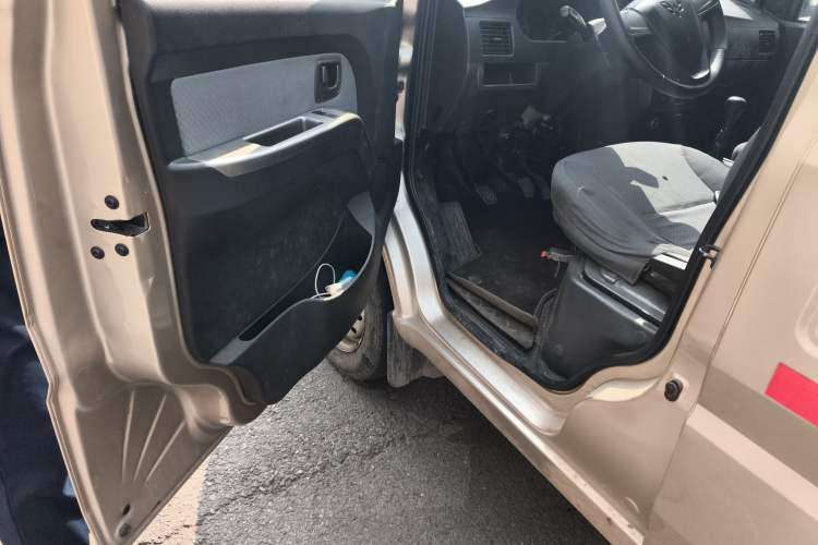 Used Wuling Rongguang 2019 1.5L Extended-Body Van Base Model with 2 Seats