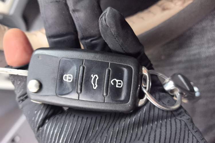 Used Volkswagen Lavida 2013 Revised Classic 1.6L Manual Fashion Edition Vehicle Key