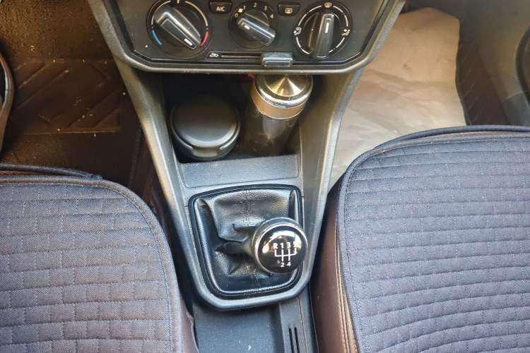 Used Volkswagen Jetta 2017 1.4L Manual Fashion Edition