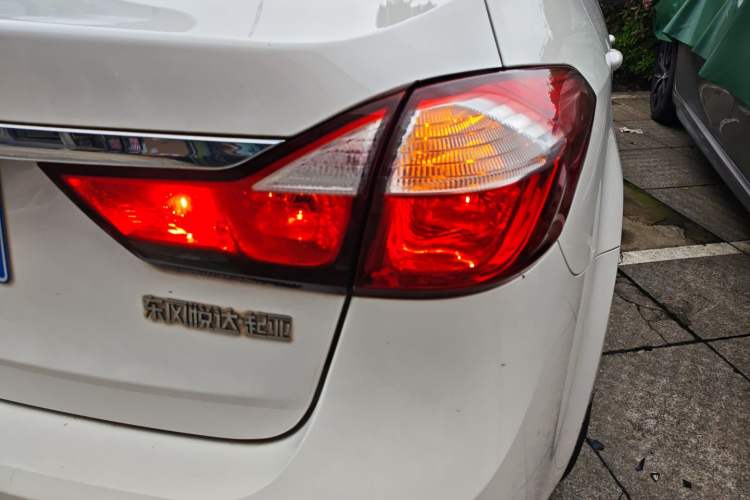 Used Kia K3 2017 1.6L Automatic 15th Anniversary Special Edition GLS Right Rear Taillight
