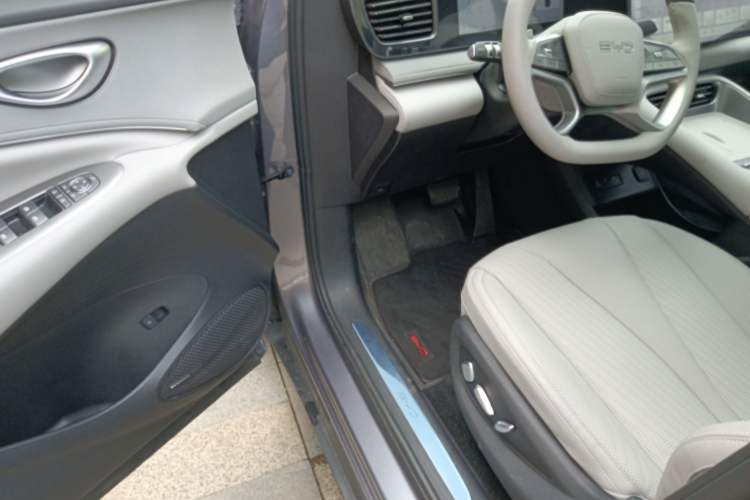 Used BYD Sealion 06 New Energy 2025 Model DM-i 170 Navigation Plus Edition
