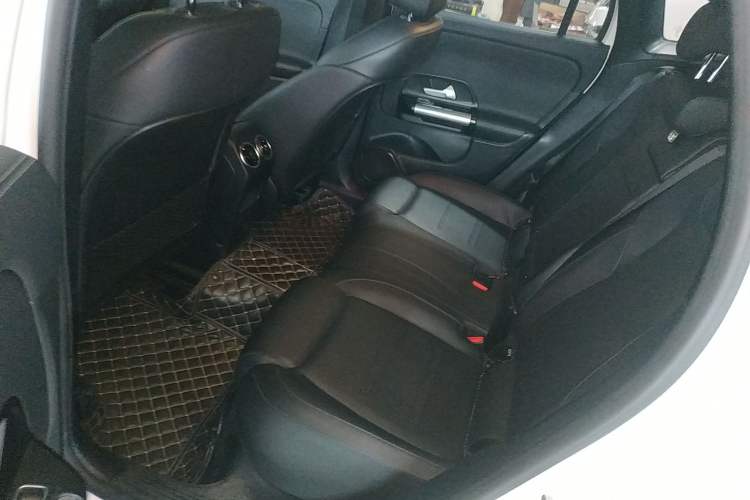 Used Mercedes-Benz GLA 2022 Second Facelift GLA 200 Left Rear Seat