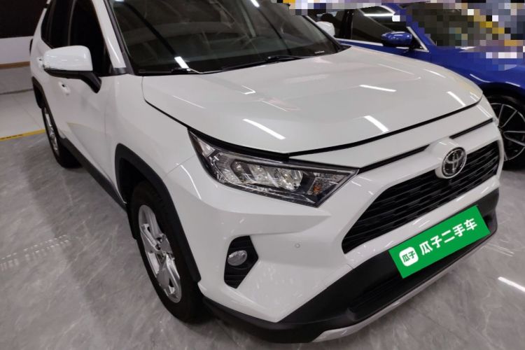 Used Toyota RAV4 2022 2.0L CVT Two-Wheel Drive Fashion Plus Edition Front Right 45 Deg