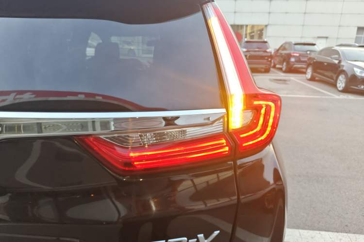 Used Honda CR-V 2017 240TURBO CVT Front-Wheel Drive Fashion Edition
