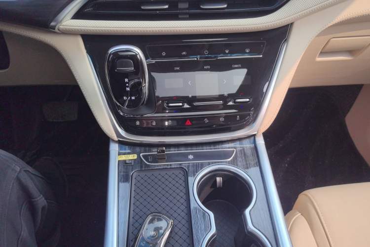 Used Buick GL8 2022 ES Land Cruiser 653T Luxury Model
